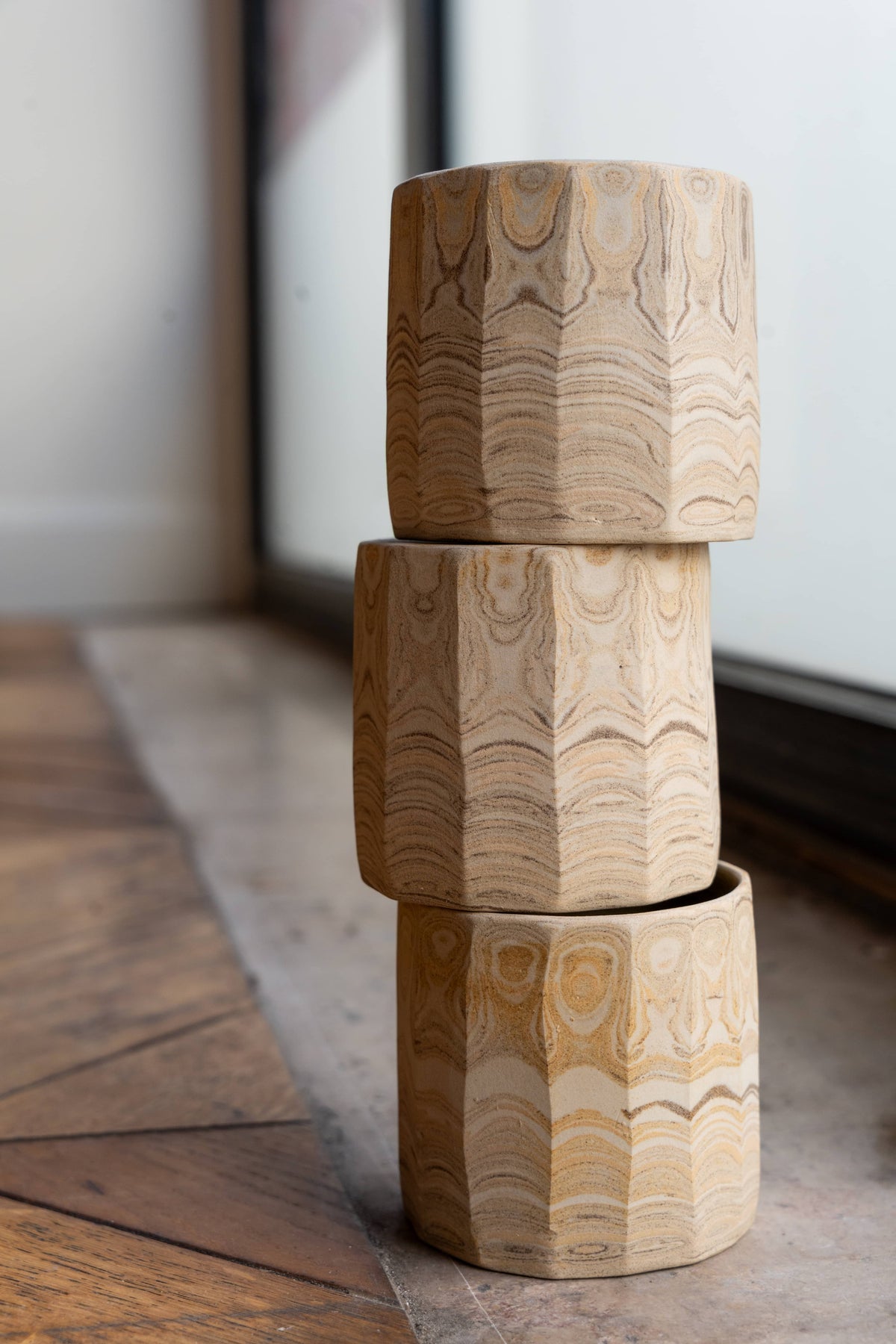 Petite tasse à facettes en grès mêlé – Fabrication artisanale strasbourgeoise