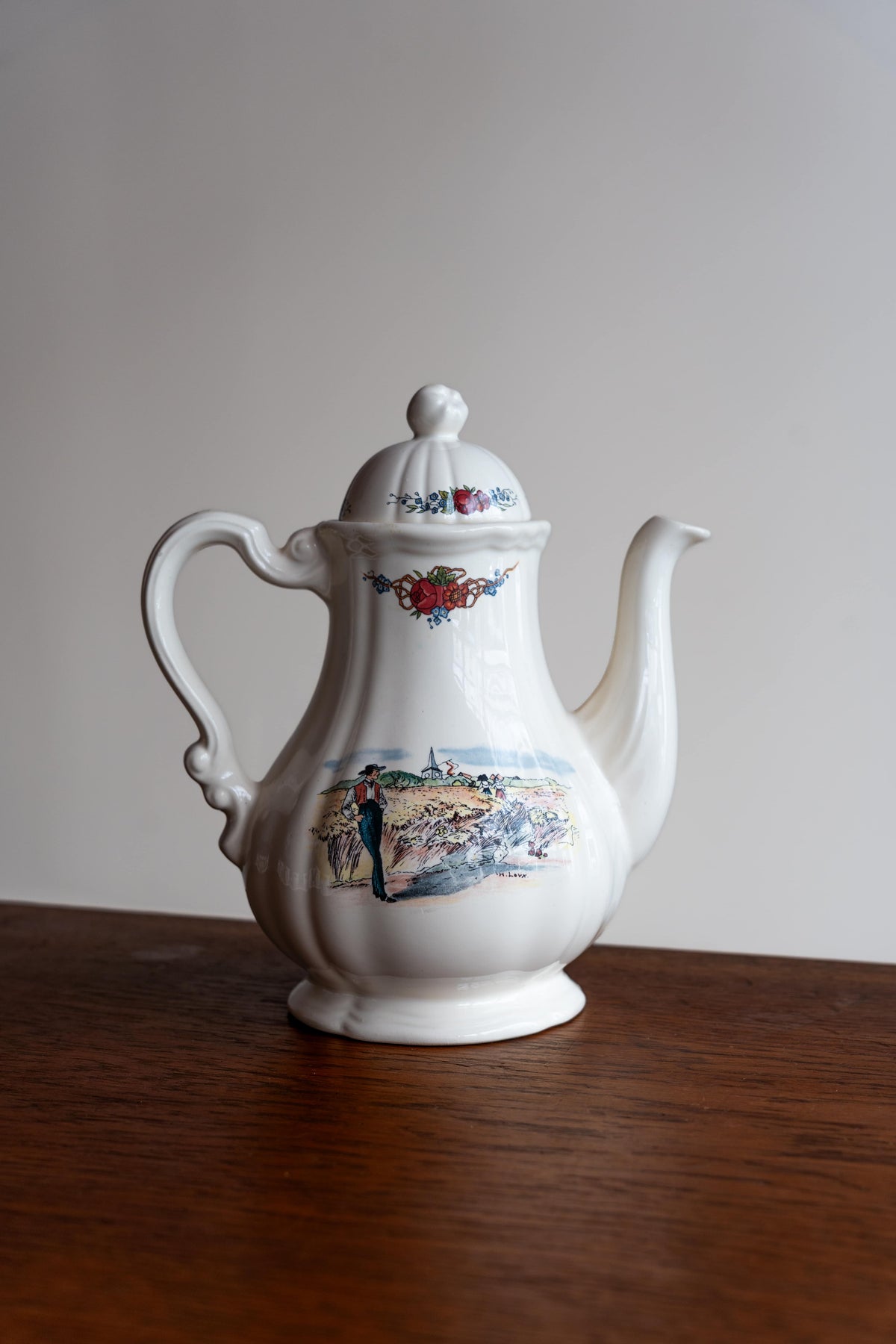 Cafetière Obernai — « La danse au village » — Henri Loux