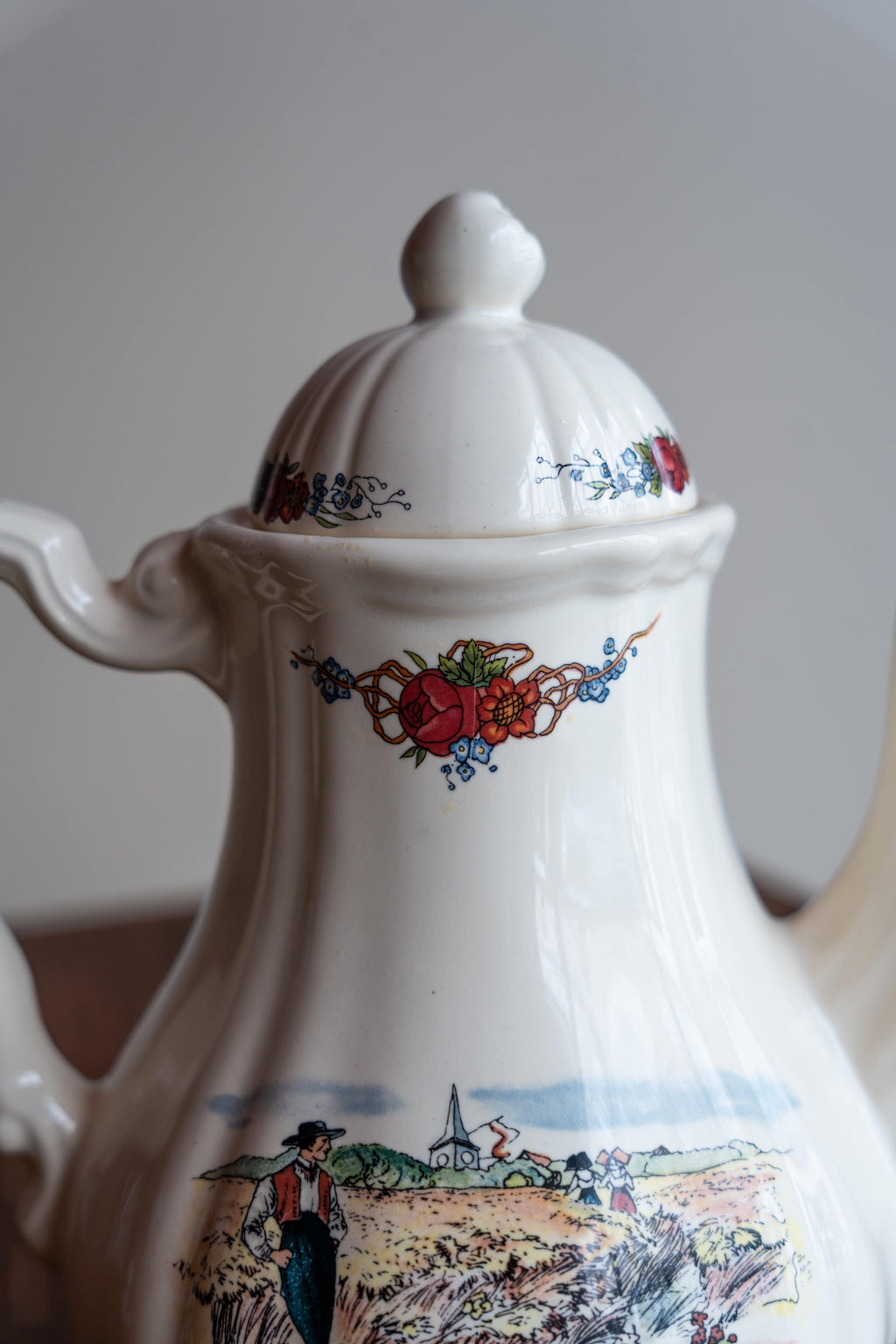 Cafetière Obernai — « La danse au village » — Henri Loux