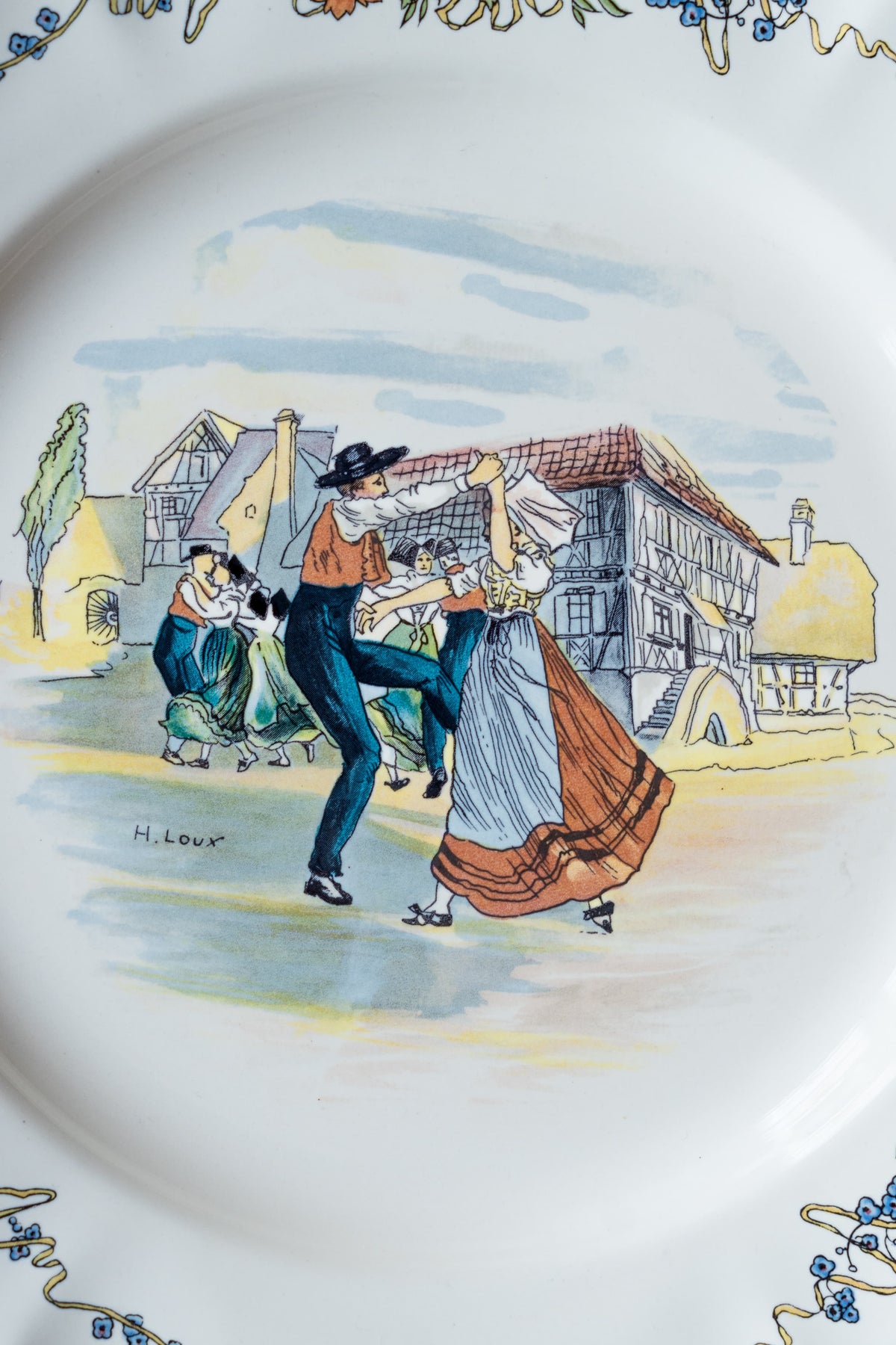 Assiette Obernai — « La danse villageoise » — Henri Loux