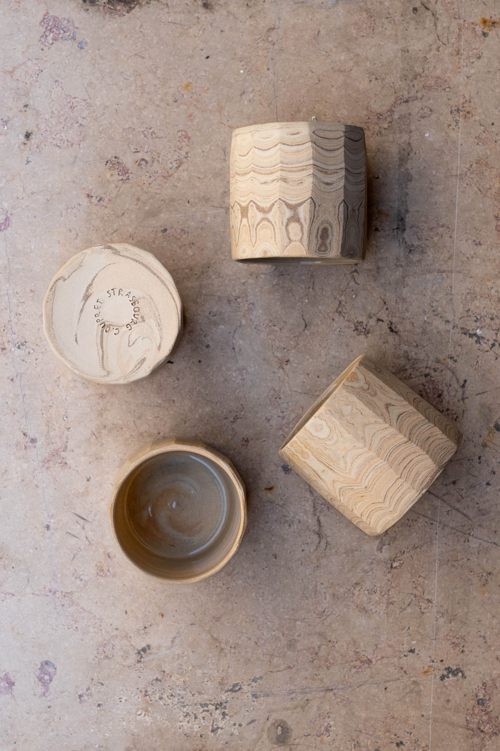 Petite tasse à facettes en grès mêlé – Fabrication artisanale strasbourgeoise